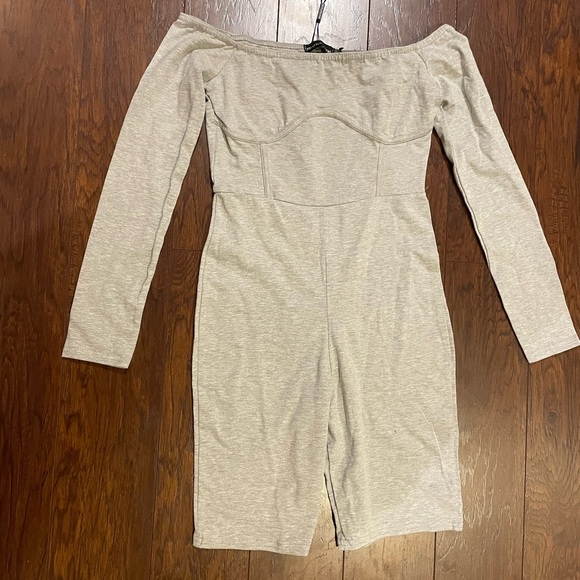 2 for 1 Pretty Little Thing Grey Unitards/Romper - Picture 9 of 15